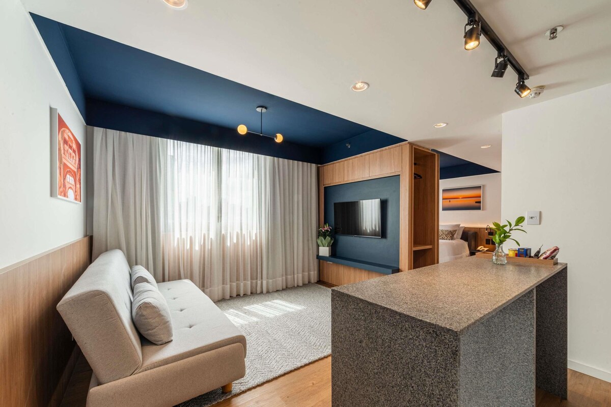 Executive Room, 1 Queen Bed with Sofa bed | Desk, blackout drapes, cribs (free), WiFi (free)