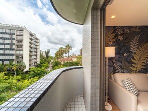 普通套房, 1 張標準雙人床, 露台 | 書桌、遮光窗簾/窗簾、免費嬰兒床、免費 Wi-Fi