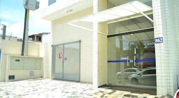 Entrada al alojamiento