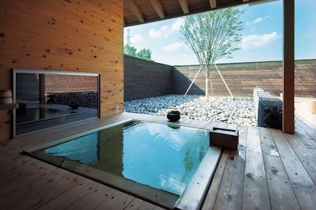 Deluxe Cottage with Outdoor Bath HINOKI | Bathroom | Free toiletries, hair dryer, slippers, bidet