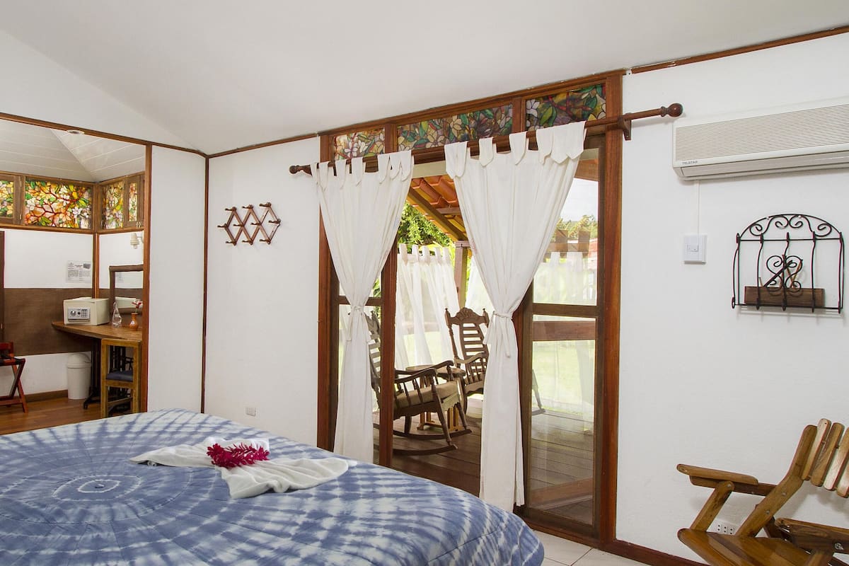 Standard Double Room, 1 Queen Bed | In-room safe, desk, bed sheets