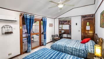 Standard Room, 2 Twin Beds | In-room safe, desk, bed sheets