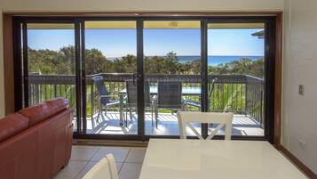 Basic Apartment | Living area | Flat-screen TV