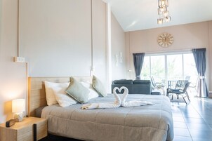 1 bedroom, premium bedding, minibar, in-room safe