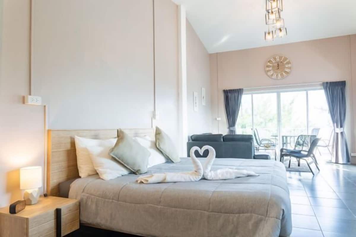 1 habitación, ropa de cama de alta calidad y minibar
