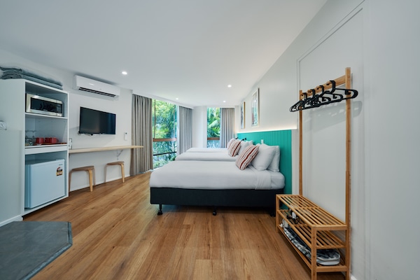 Triple room | Cortinas opacas, tabla de planchar con plancha, wifi gratis