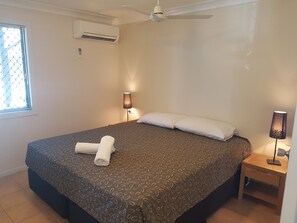 Waterside Apartment 1 | Premium bedding, minibar, iron/ironing board - Lucinda Fishing Lodge (Lucinda)