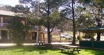 Cooba Holiday Motel
