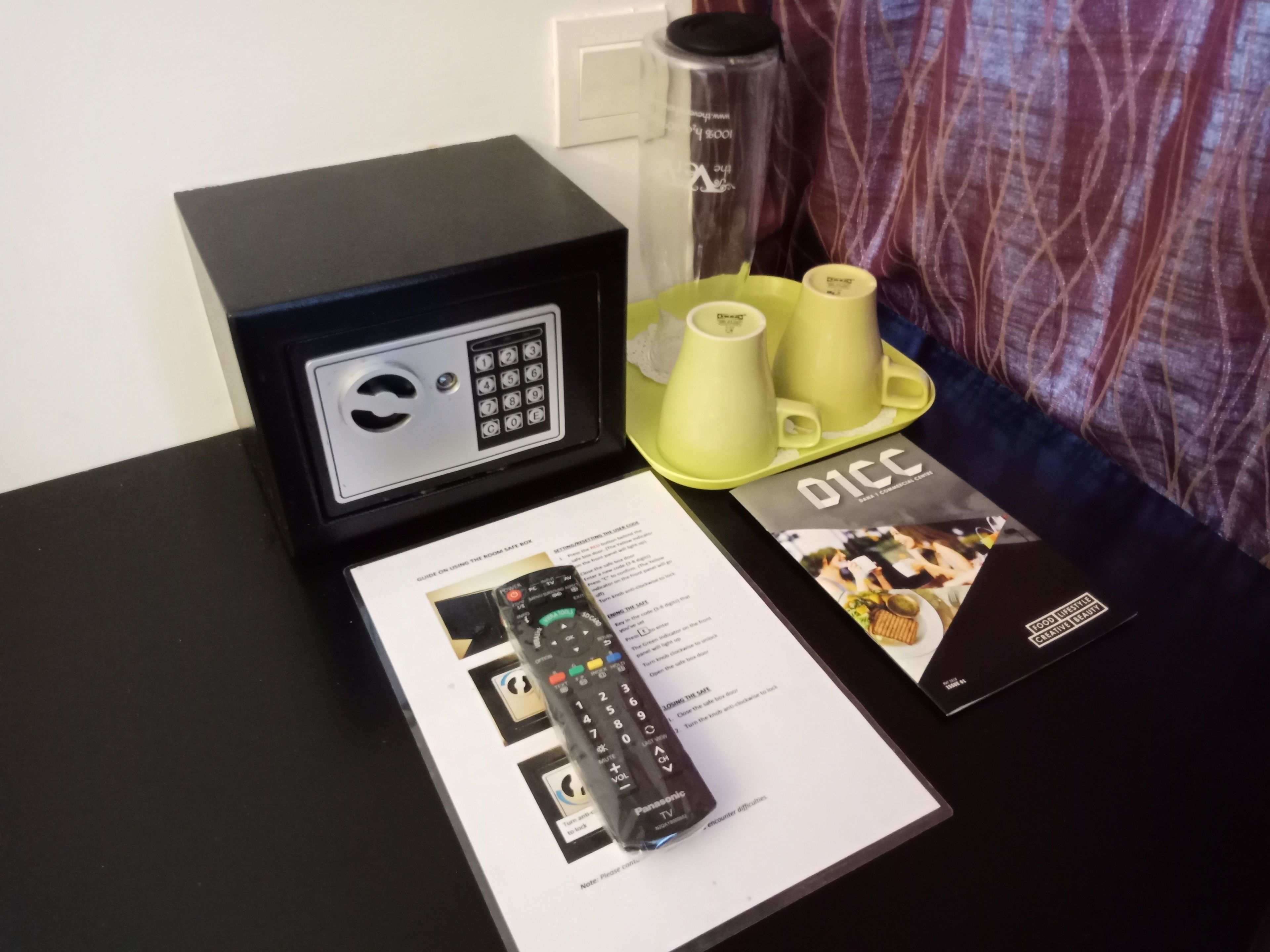 premium bedding, down duvets, in-room safe, desk