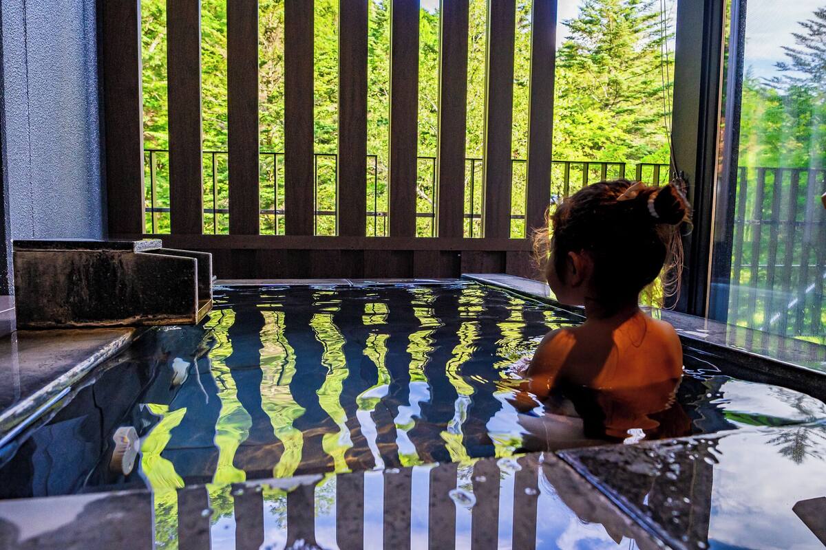 ห้องพัก, ปลอดบุหรี่ (River Front Terrace Suite, 39sqm) | ห้องน้ำ | ฝักบัวในอ่างอาบน้ำ, อ่างอาบน้ำแบบแช่ตัว, ของใช้ในห้องน้ำฟรี, ไดร์เป่าผม