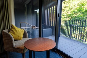 リバーフロ  ントテラス（禁煙）　露天風呂付洋室/32平米 | 部屋からの景観