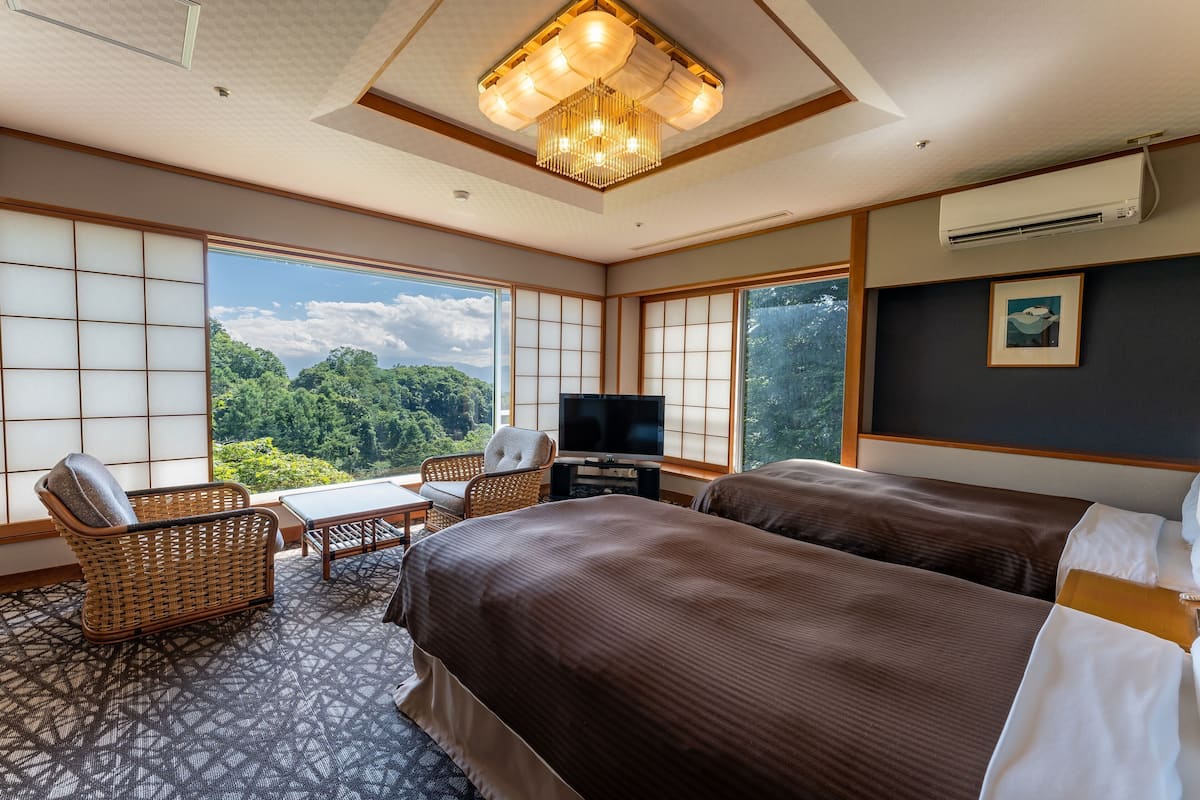 Presidential Room, Non Smoking | 1 bedroom, in-room safe, free WiFi, bed sheets