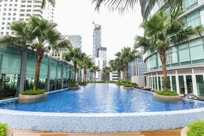 室外游泳池