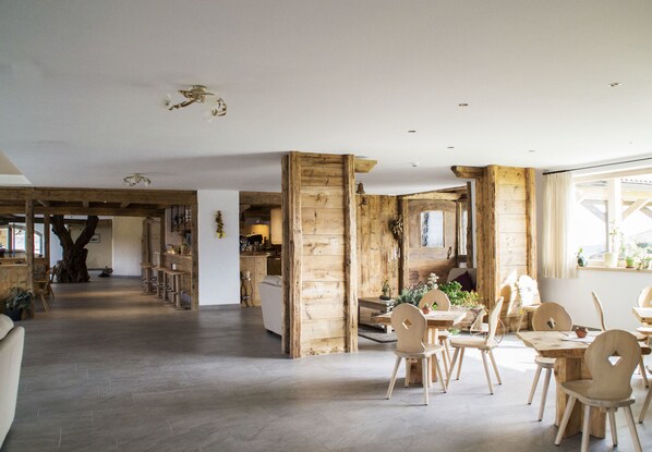 Interior - Miraval Hotel (Predaia)