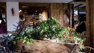 تفاصيل الفندق من الداخل