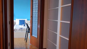 Chambre Quadruple Familiale | Literie de qualité supérieure, bureau, chambres insonorisées