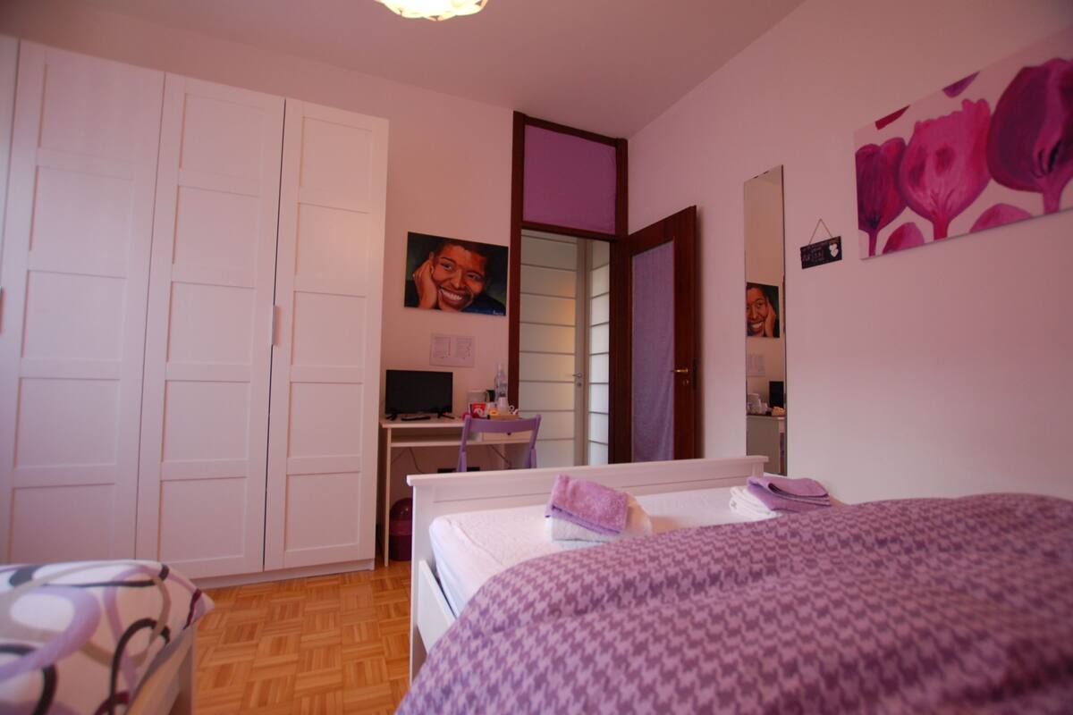 Deluxe Triple Room | Premium bedding, desk, soundproofing, WiFi (free)