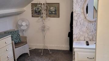 Double Room, Private Bathroom | 1 bedroom