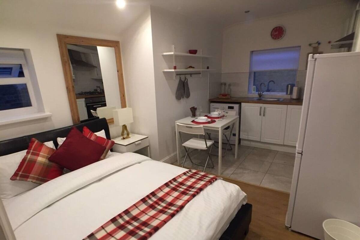 Estudio básico, baño compartido (Double Studio)