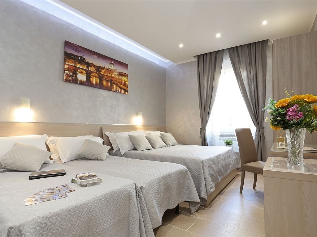 Chambre Triple, vue ville