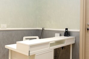 Reception hall - AdoraSuite 2 (Rome)