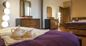 2 soveværelser, individuelt design, individuel indretning, skrivebord