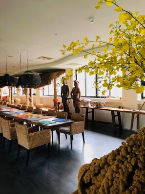 Mittagessen und Abendessen, lokale Küche