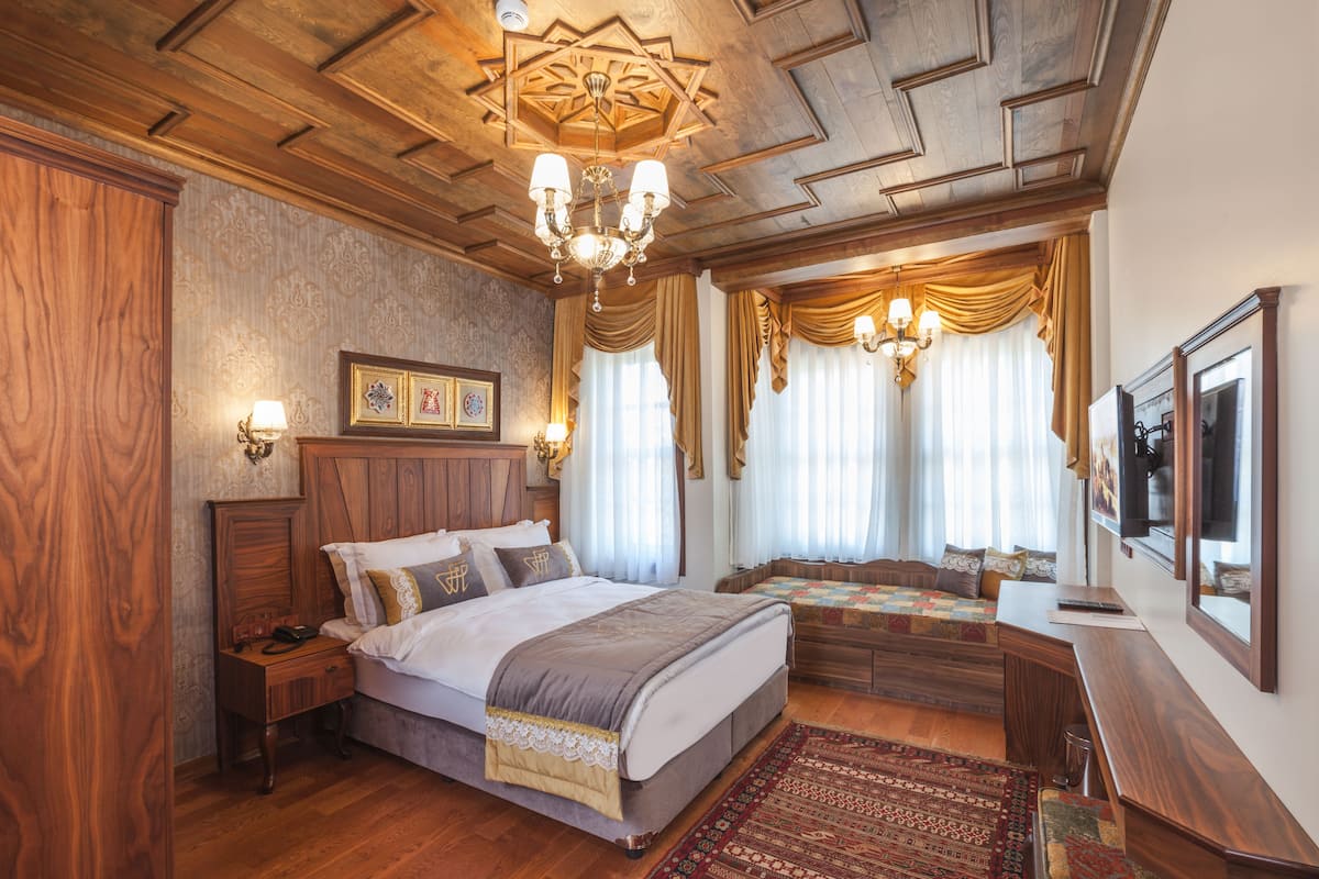 Biancheria da letto di alta qualità, cassaforte in camera