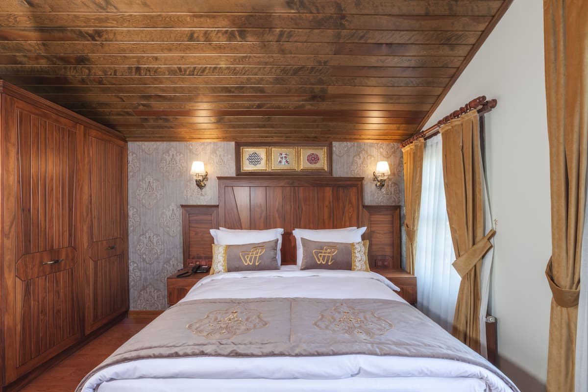Doppia Deluxe, vista città | Biancheria da letto di alta qualità, cassaforte in camera