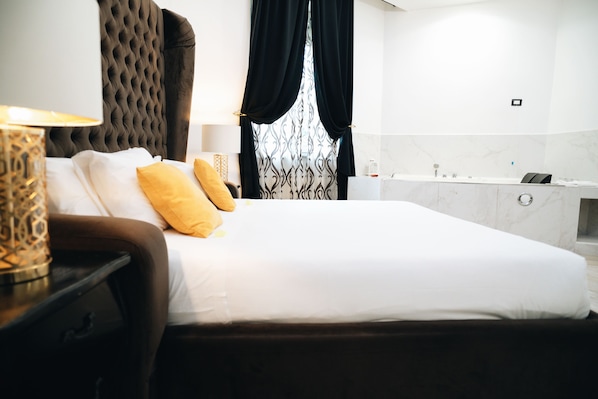 Doppia Matrimoniale con Idromassaggio | 1 bedroom, premium bedding, down comforters, pillowtop beds
