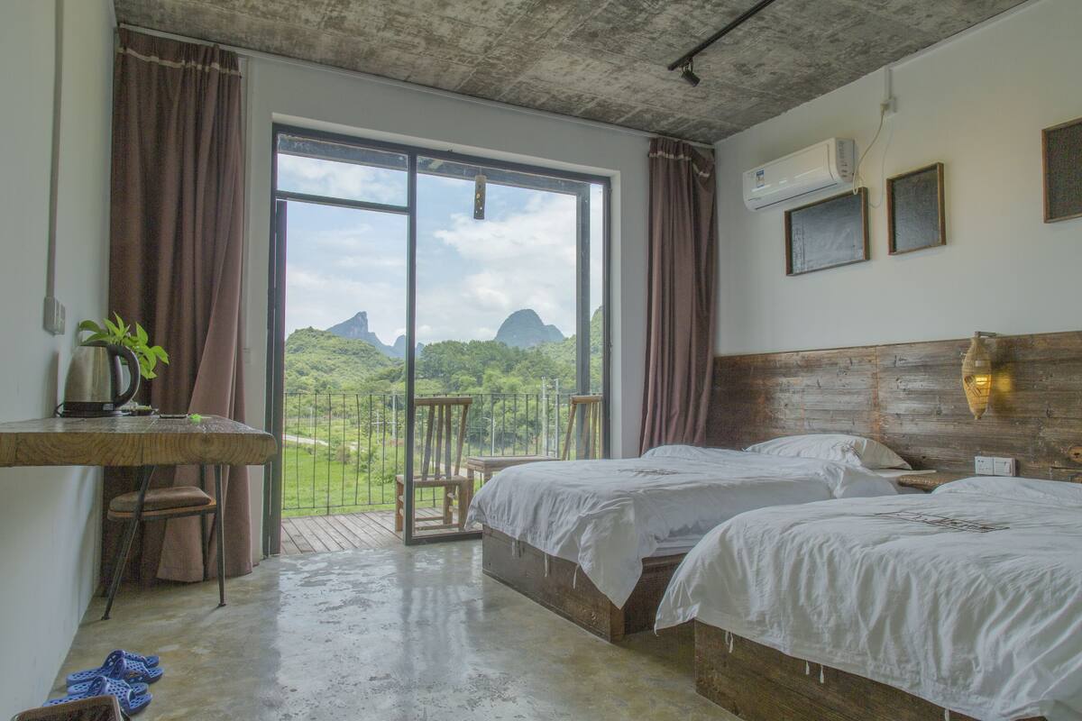 Panoramic Twin Room | Desk, blackout curtains, free WiFi