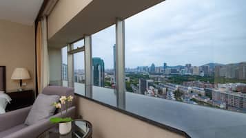 Minibar, in-room safe, desk, blackout curtains