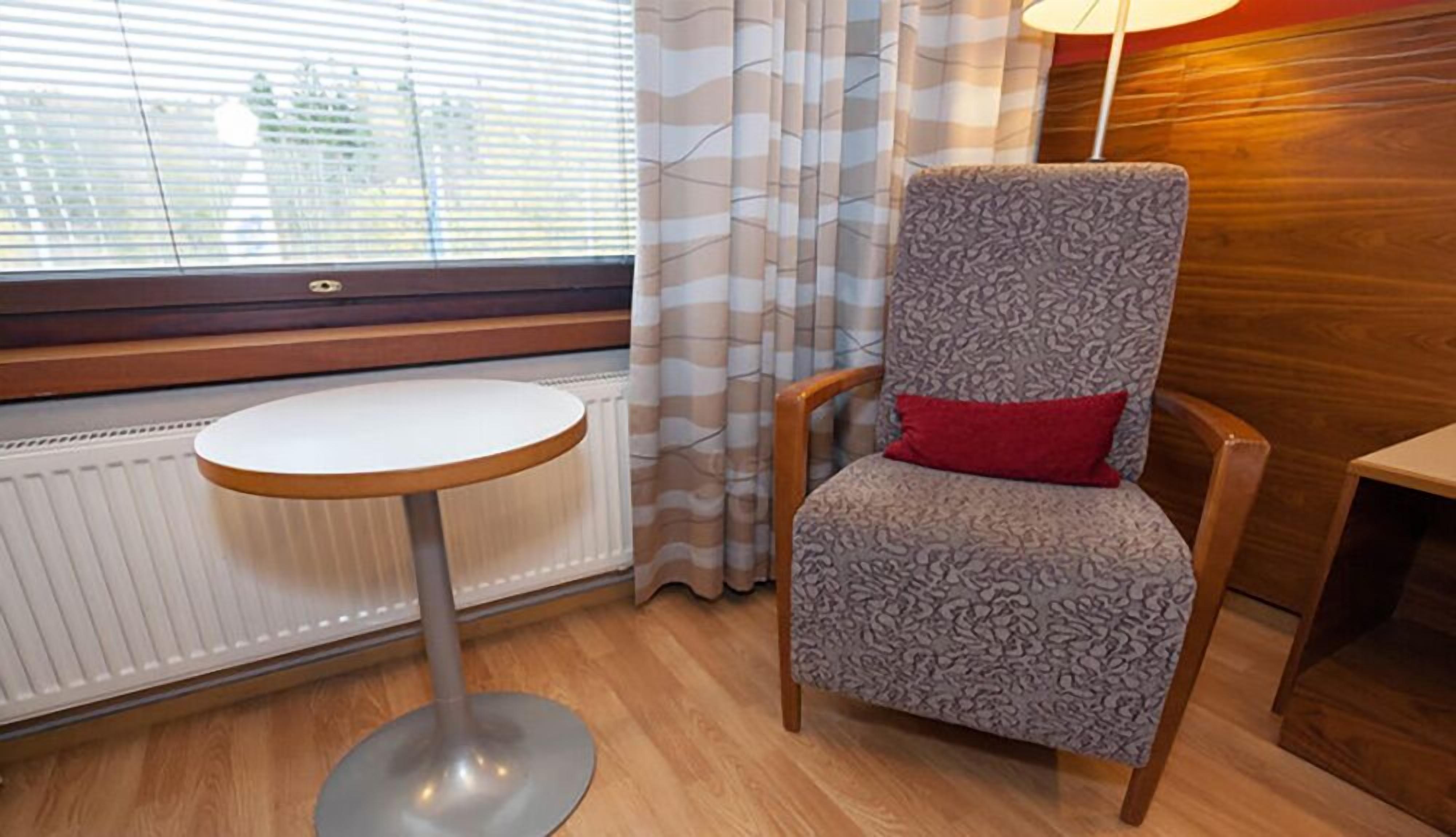 standard double room | minibar, desk, soundproofing, iron/ironing board