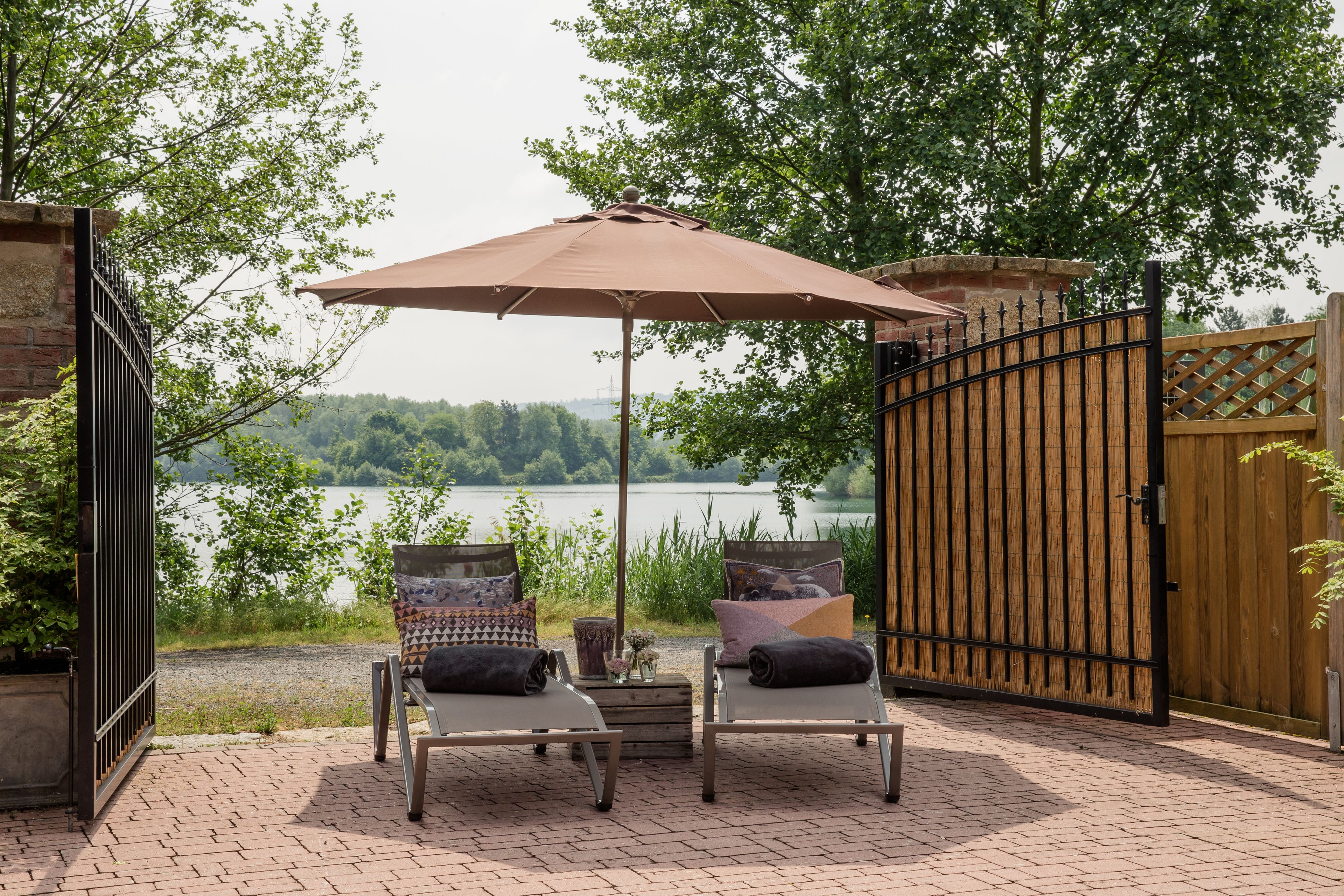 sauna, hot tub, body treatments, body wraps, body scrubs, facials