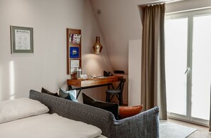 Hypo-allergenic bedding, minibar, in-room safe, individually decorated - Seehotel Niedernberg - Das Dorf am See (Niedernberg)