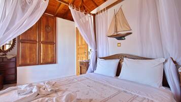 Villa, 1 Bedroom | In-room safe, soundproofing, iron/ironing board, free cribs/infant beds