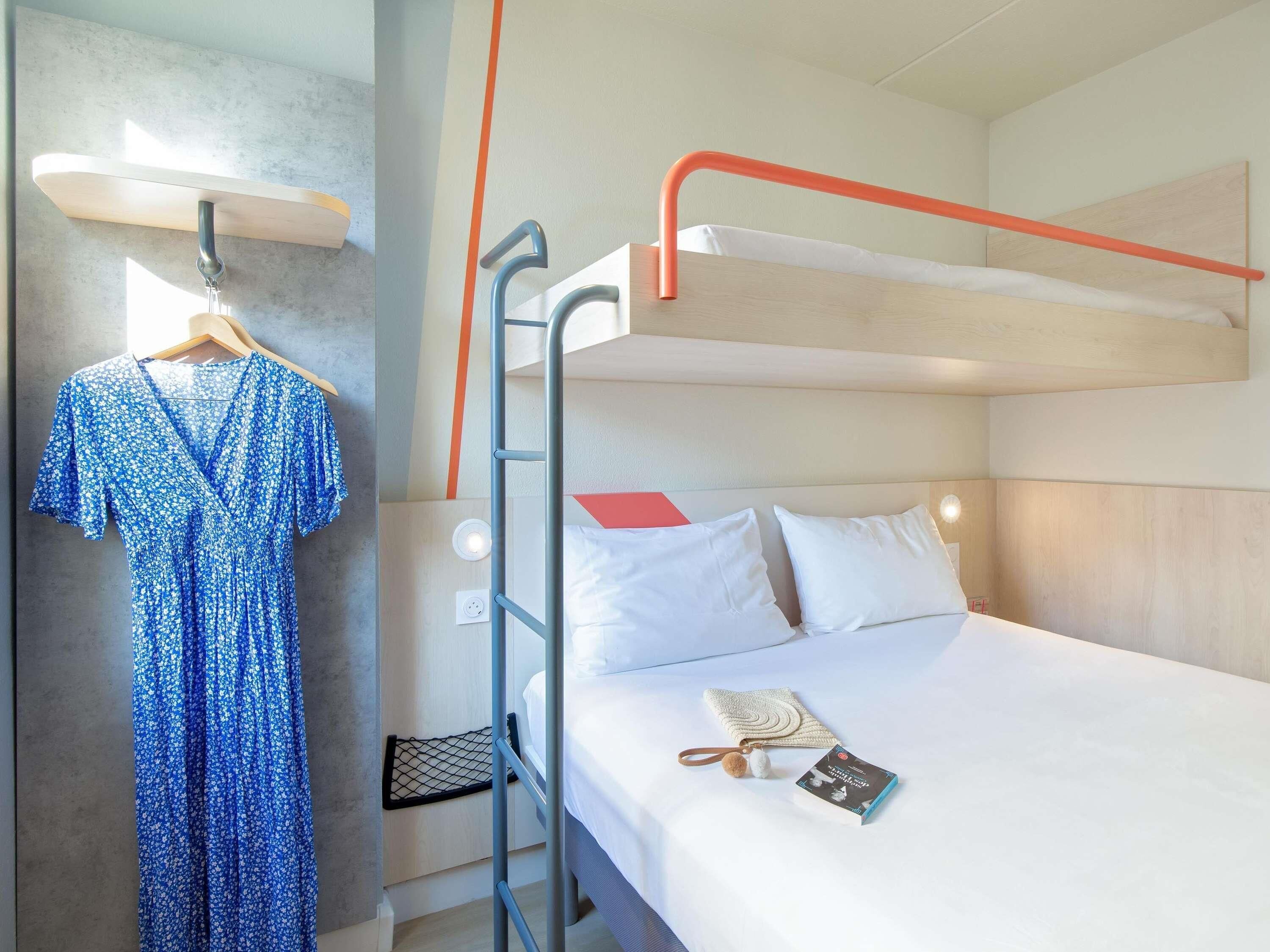 Triple Room, Multiple Beds | Desk, blackout drapes, soundproofing, free WiFi