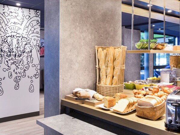 Daily buffet breakfast (EUR 8.90 per person)