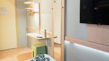 Double Room | Desk, blackout drapes, free WiFi, bed sheets