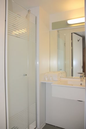 Bruser, miljøvenlige toiletartikler, håndklæder, Sæbe