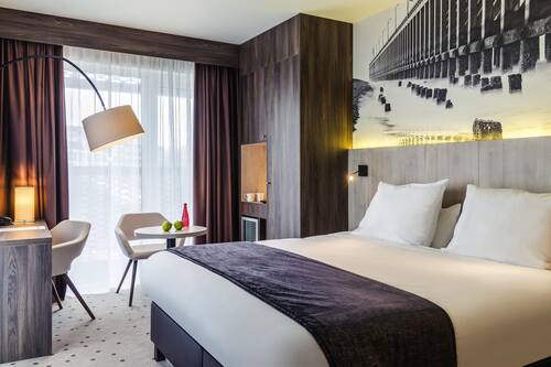Superior-Zimmer, 1 Doppelbett | Minibar, Zimmersafe, Schreibtisch, schallisolierte Zimmer