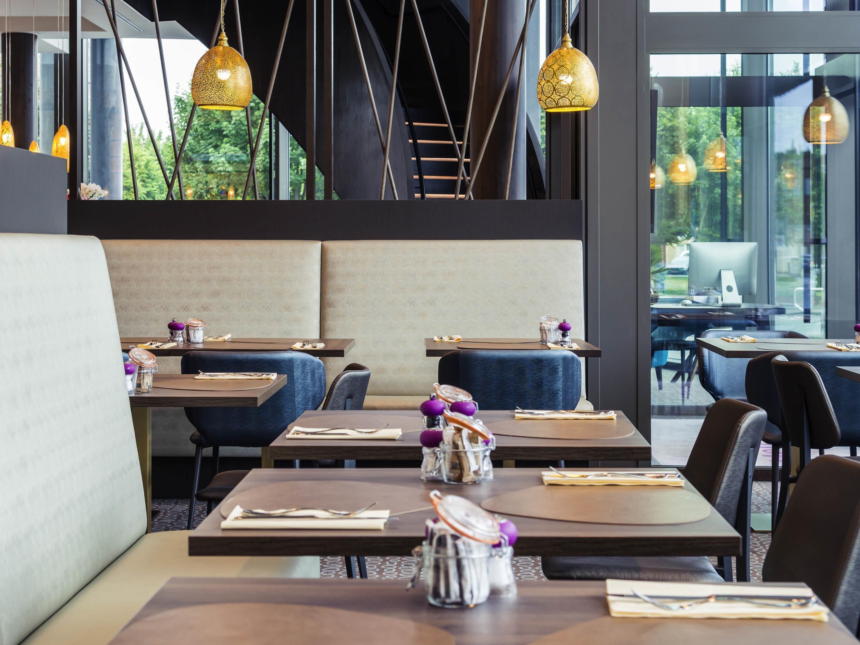 daily buffet breakfast (eur 25 per person)