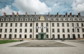 Façana frontal de l'allotjament