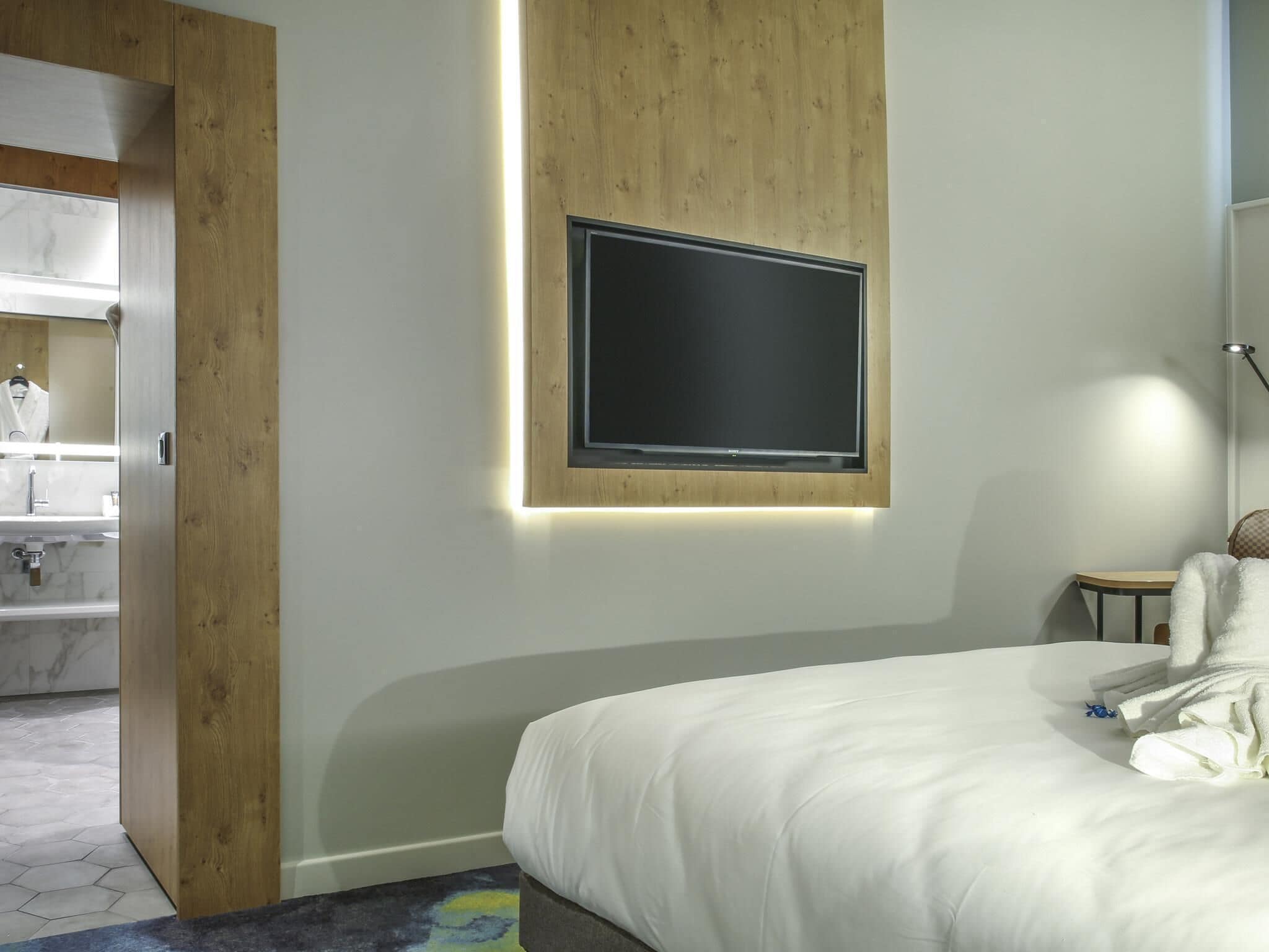 Habitación ejecutiva, 1 cama matrimonial | Caja de seguridad en la habitación, escritorio y insonorización 