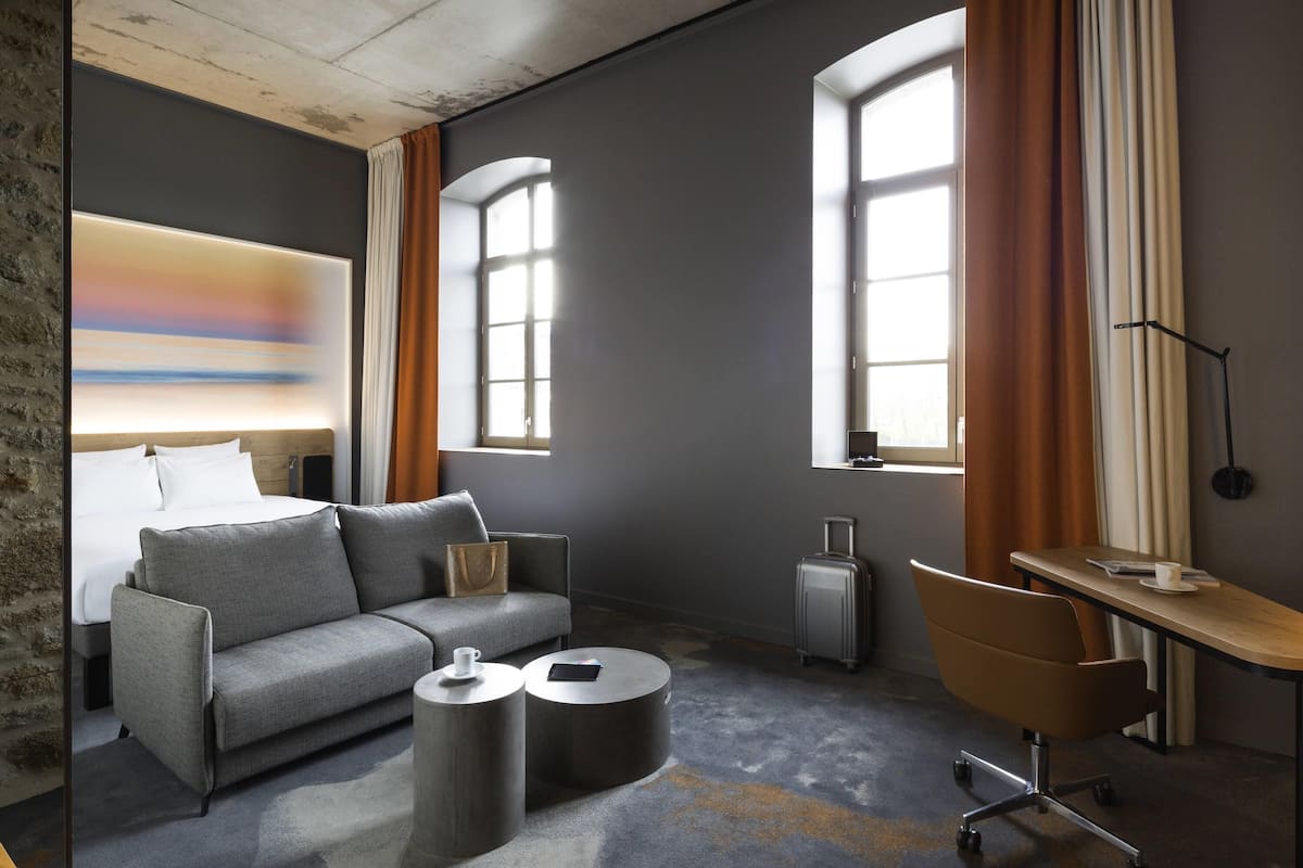 Suite Junior, 1 grand lit et 1 canapé-lit