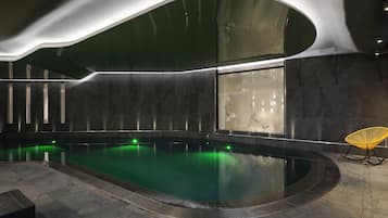 Indoor pool, pool loungers