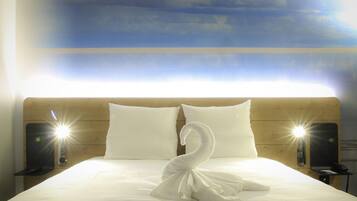 Dobbeltrom – classic, 1 dobbeltseng | Safe på rommet, skrivebord, lydisolert og strykejern/-brett