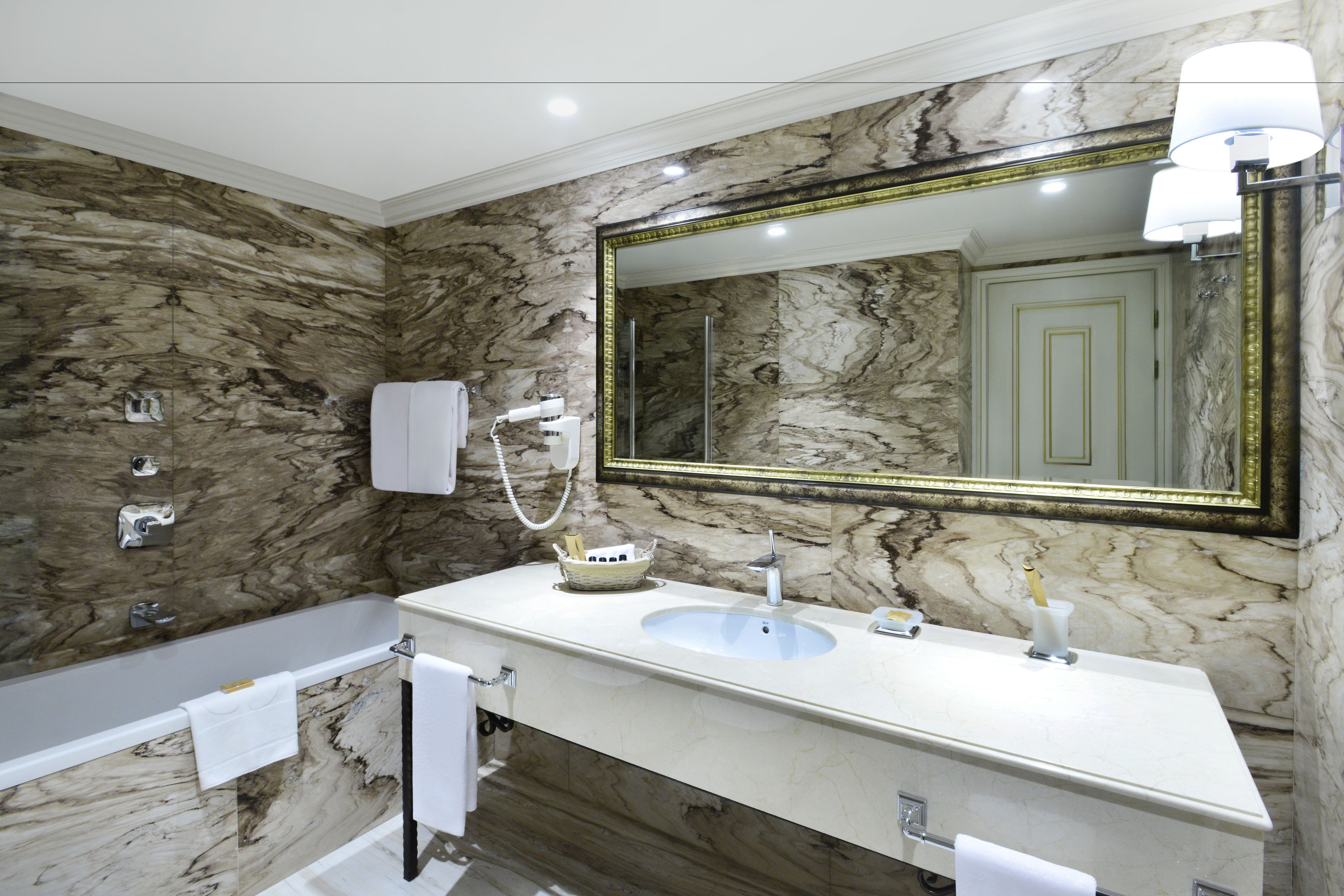 shower, free toiletries, hair dryer, slippers