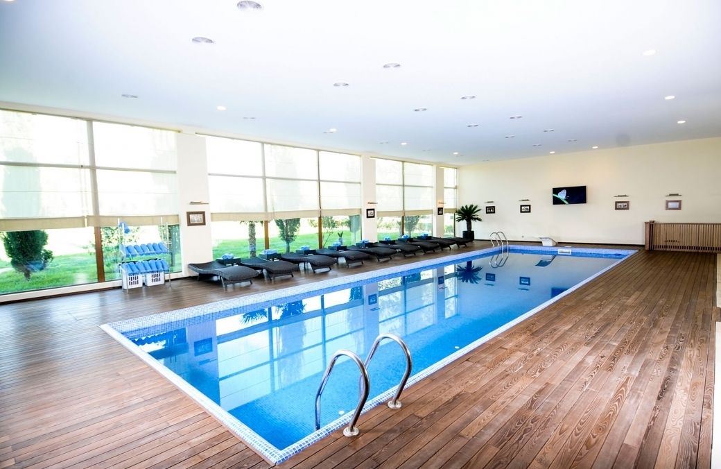 Indoor pool, 2 outdoor pools, pool umbrellas, pool loungers