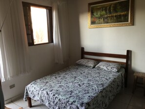 Minibar, wifi gratis y ropa de cama 